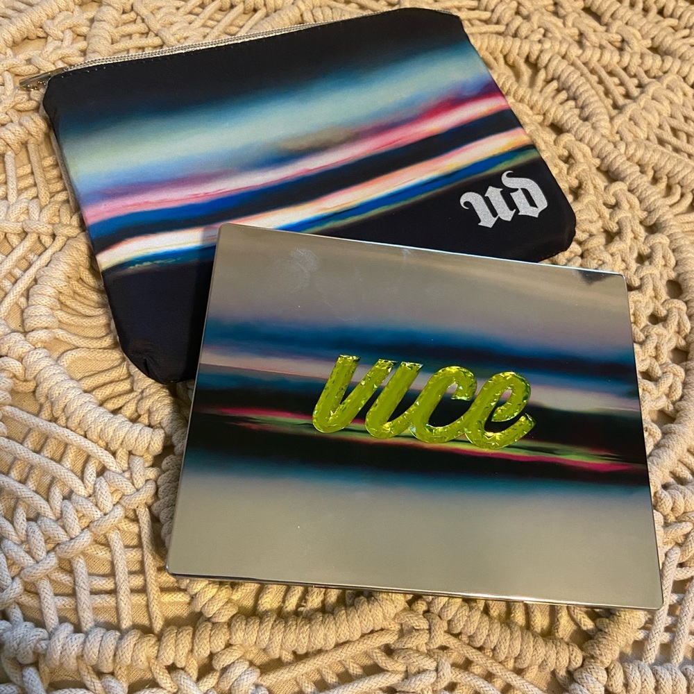 Urban decay vice eyeshadow palette.